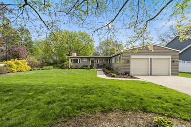 124 E Elm St, Wheaton, IL 60189 - photo 2