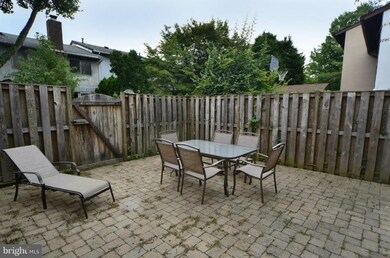 9536 Blake Ln, Fairfax, VA 22031 - photo 4