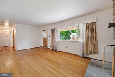 6005 Quintana St, Riverdale, MD 20737 - photo 7