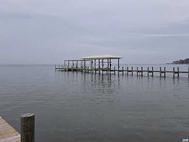 19 Evergreen Dr, Colonial Beach, VA 22443 - photo 2