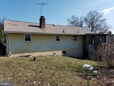 1530 Orchard Ln, Boyertown, PA 19512 - photo 3