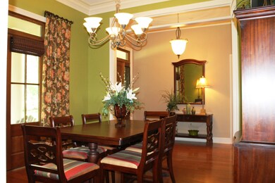 Dining2