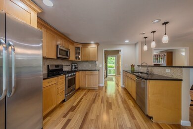 24 Nestlenook Dr, Middleboro, MA 02346 - photo 5