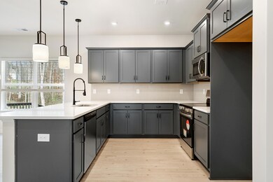 8828 Meadowvale Ct, Ooltewah, TN 37363 - photo 7