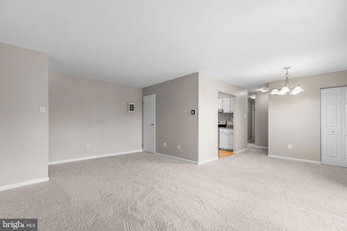 6151 Edsall Rd unit I, Alexandria, VA 22304 - photo 5