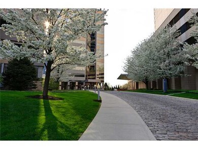 Miranova Condominiums unit 2230, Columbus, OH 43215 - photo 6