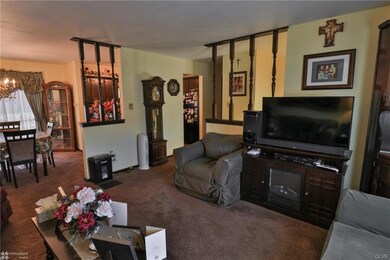 154 W Ruddle St, Coaldale, PA 18218 - photo 7