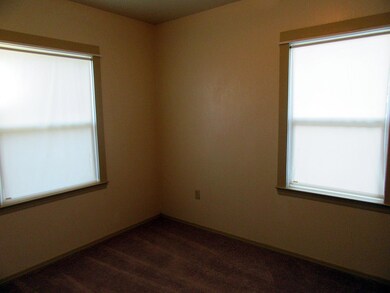 2045 Garden Ave, Klamath Falls, OR 97601 - photo 6