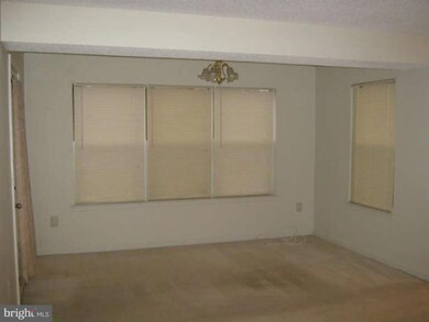 2609 Camelback Ln, Silver Spring, MD 20906 - photo 2