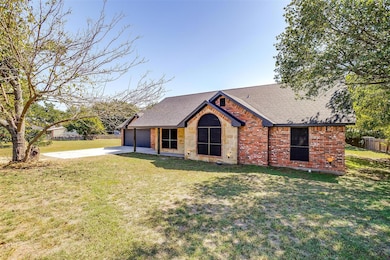 1102 E 6th St, Springtown, TX 76082 - photo 2