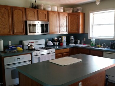 157 Bayberry Dr, Milford, PA 18337 - photo 6