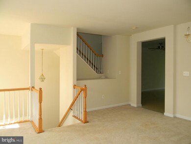 12644 Heron Ridge Dr, Fairfax, VA 22030 - photo 5