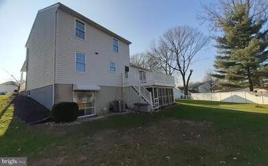 22 Tulip Tree Ct, Essex, MD 21221 - photo 3