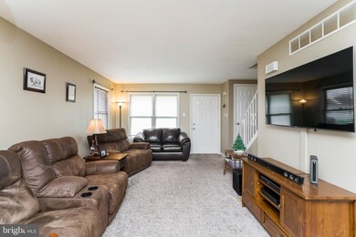 17 Sparks Cir, Glenolden, PA 19036 - photo 6