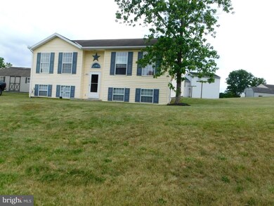 3809 Albert Ave, Greencastle, PA 17225 - photo 2