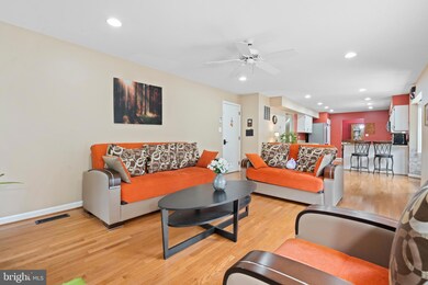 3512 Honey Locust Ct, Fairfax, VA 22033 - photo 4