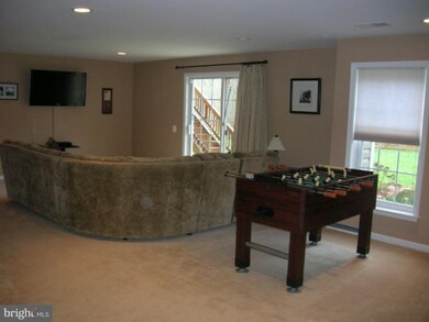 14938 Pecan Ct, Woodbridge, VA 22193 - photo 5