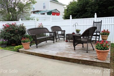 935 Faye St, Statesville, NC 28677 - photo 5