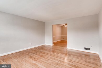 8546 Water Oak Rd, Parkville, MD 21234 - photo 3