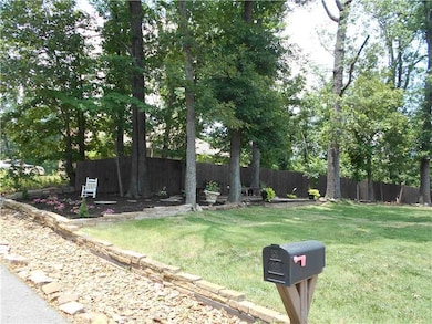 Exterior Back/Side. Tranquil Garden/Fishpond Relax Re-charge From The Day