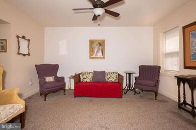 335 Walnut St, Pottstown, PA 19464 - photo 5