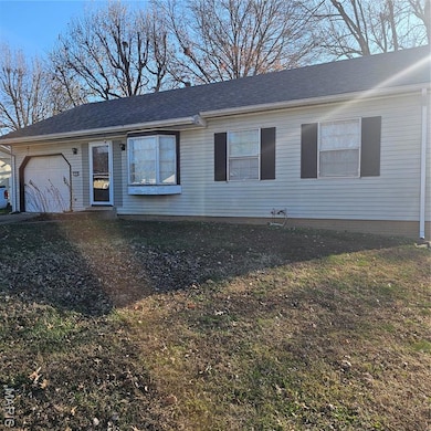 1205 Sir Lancelot Ln, Godfrey, IL 62035 - photo 2