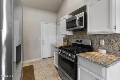 664 Orchid Dr, Horizon City, TX 79928 - photo 6