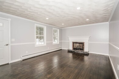 7 Blue Jay Way, Litchfield, NH 03052 - photo 3