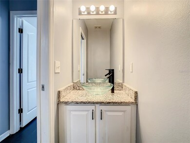 10230 Perthshire Cir, Land O Lakes, FL 34638 - photo 7