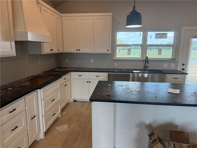 1407 Latium St, Siloam Springs, AR 72761 - photo 7