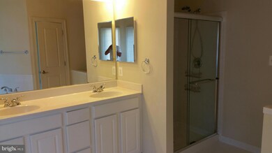 5987 Meadow Brook Dr, Burke, VA 22015 - photo 6