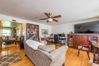 2313 9th Pkwy, Waukegan, IL 60085 - photo 3