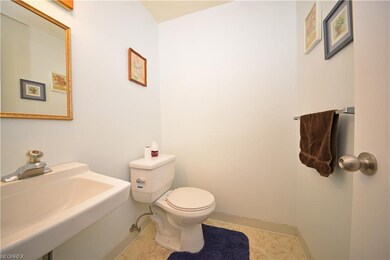 26154 Raintree Blvd unit 129, Olmsted Falls, OH 44138 - photo 6