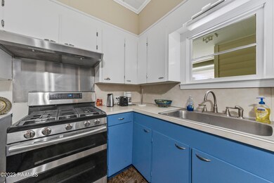 702 N Boudreaux