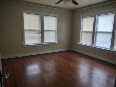 2521 Avenue I, Bay City, TX 77414 - photo 6