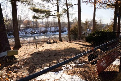 34 Saint Laurent St, Nashua, NH 03064 - photo 5