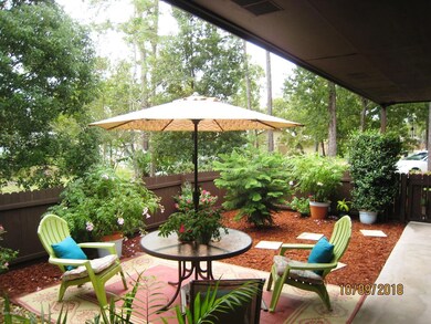 162 Magnolia courtyard