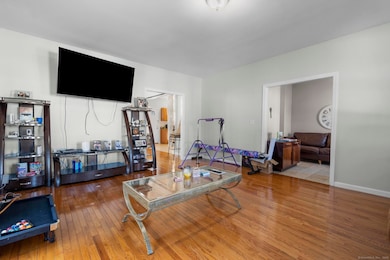 39 Infield St, Bridgeport, CT 06606 - photo 6