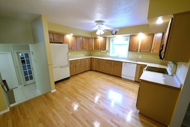 1040 25th Ave N, Fort Dodge, IA 50501 - photo 4