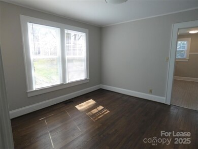 702 Salisbury Rd, Statesville, NC 28677 - photo 5