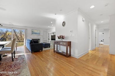 333 Palmer Hill Rd unit 2E, Riverside, CT 06878 - photo 2