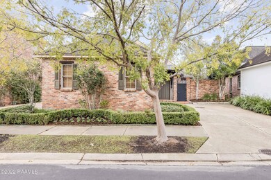 234 Annunciation St -2