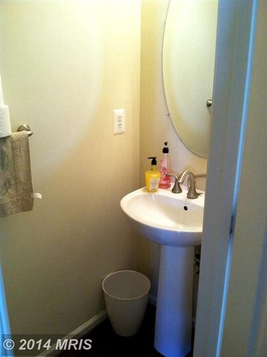 7341 Mockingbird Cir, Glen Burnie, MD 21060 - photo 4