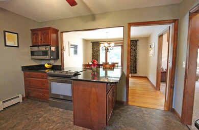 17 Golden Dr, Easthampton, MA 01027 - photo 4