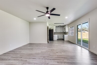 1820 Emerald Dr, Irving, TX 75060 - photo 7