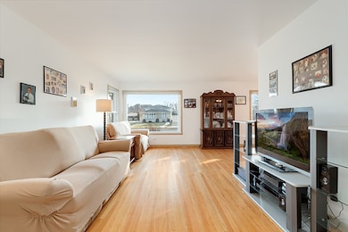 2054 Locust St, Des Plaines, IL 60018 - photo 4