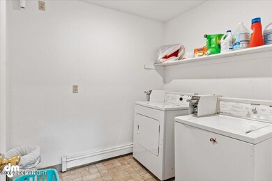 46-Laundry Room_ELI05043