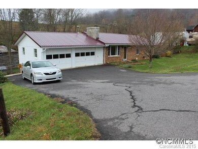 13 Mountain View Rd, Burnsville, NC 28714 - photo 3