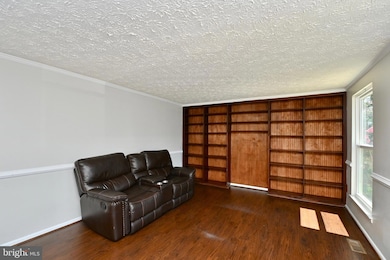 7802 Cyril Place, Springfield, VA 22153 - photo 4