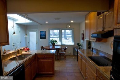 3525 Barkley Dr, Fairfax, VA 22031 - photo 3